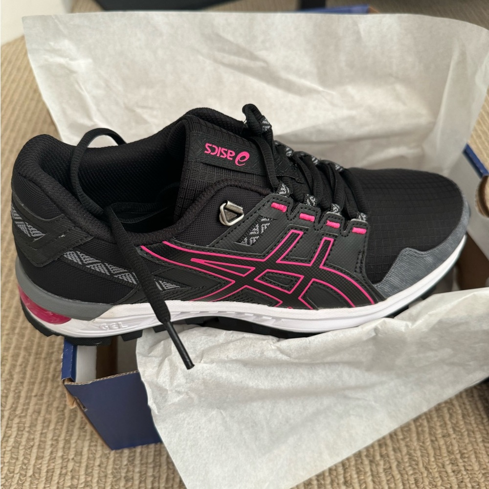 Running shoes